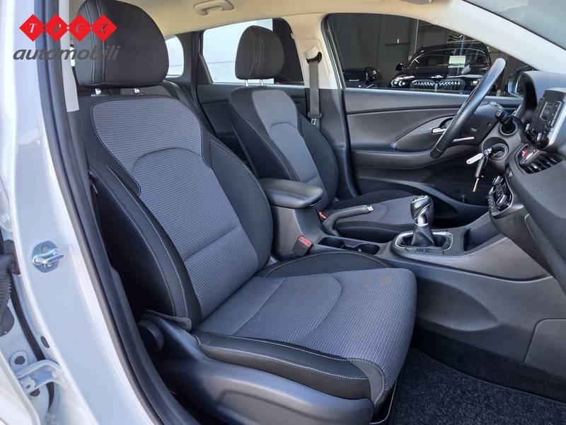 HYUNDAI I30 SW 1.0 TGDI, fotografija 7