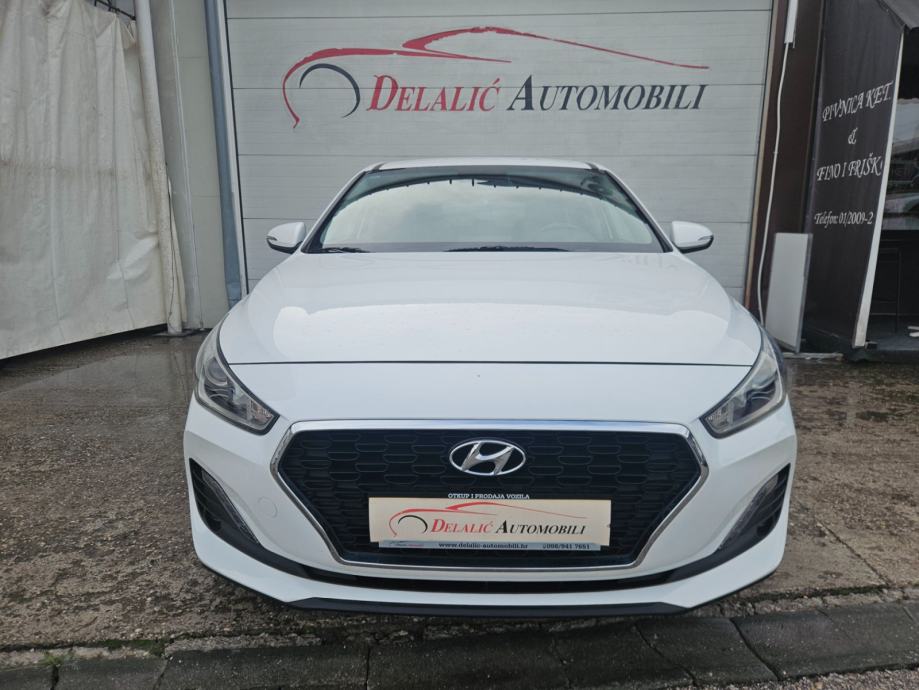 Hyundai i30 SW 1.4+LPG,97000 km,HR AUTO,GARANCJA 24 MJESECA!, fotografija 3
