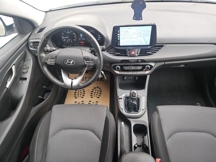 Hyundai i30 SW 1.4+LPG,97000 km,HR AUTO,GARANCJA 24 MJESECA!, fotografija 9