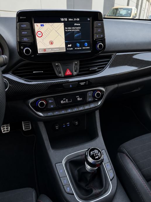 Hyundai i30N Performance Fastback, fotografija 12