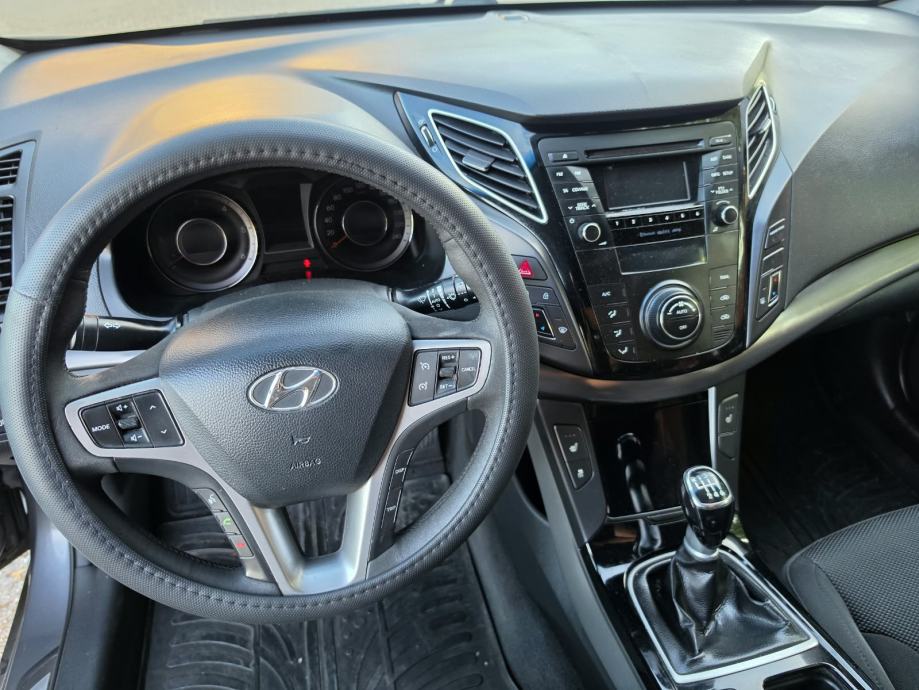 Hyundai i40 CW 1,7 CRDi //DIG.KLIMA//XENON//ALU//REG 06/27//, fotografija 14