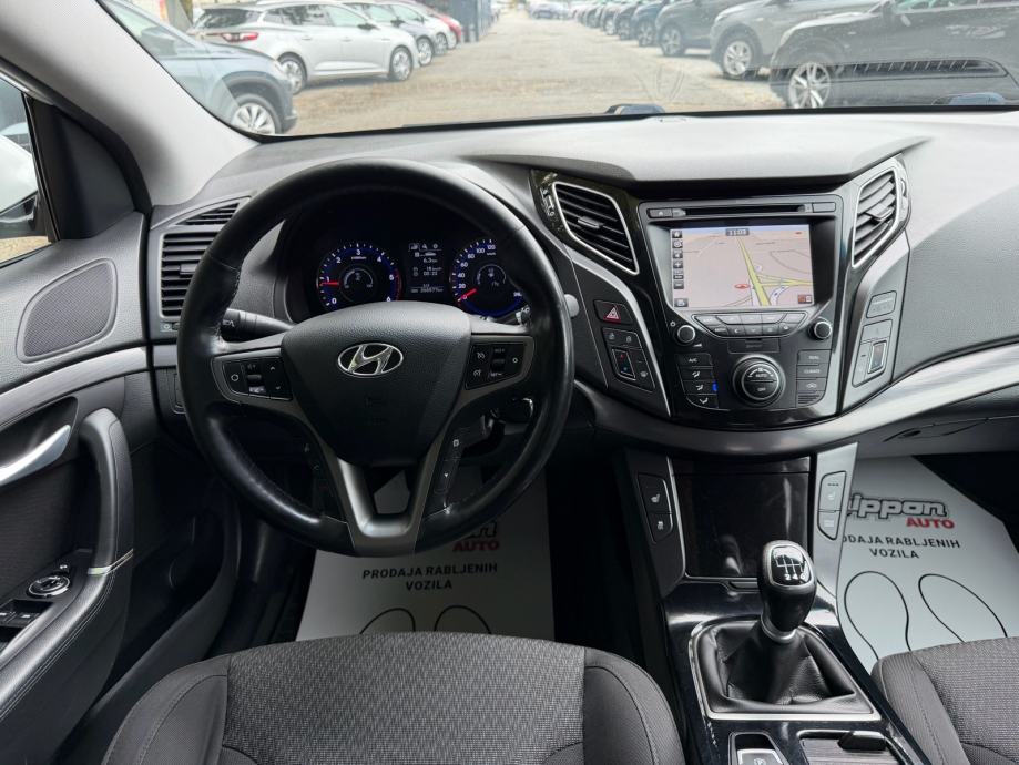 Hyundai i40 1,7 CRDi REG:03/2027 - NAVI - KLIMA - AUTOKREDIT, fotografija 13