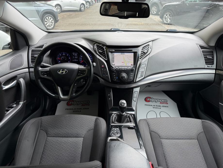 Hyundai i40 1,7 CRDi REG:03/2027 - NAVI - KLIMA - AUTOKREDIT, fotografija 12