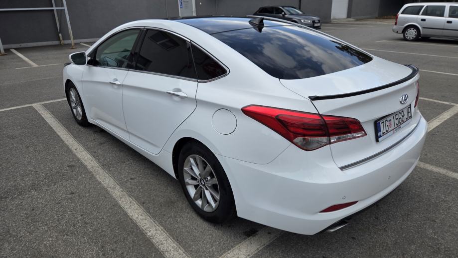 Hyundai i40 1,7, fotografija 6