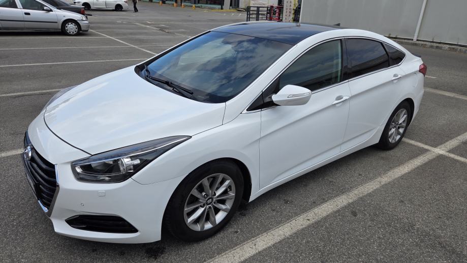 Hyundai i40 1,7, fotografija 8