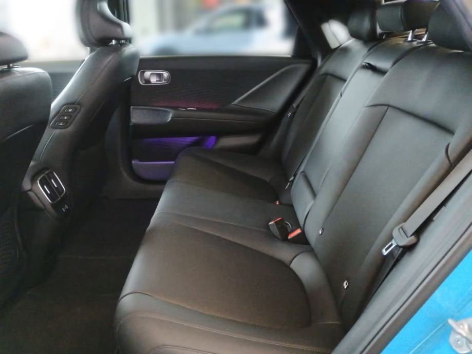 Hyundai Ioniq 6 UNIQ Long Range 4X4 77 kWh 583km WLTP BAT. SOH: 97,5 %, fotografija 11