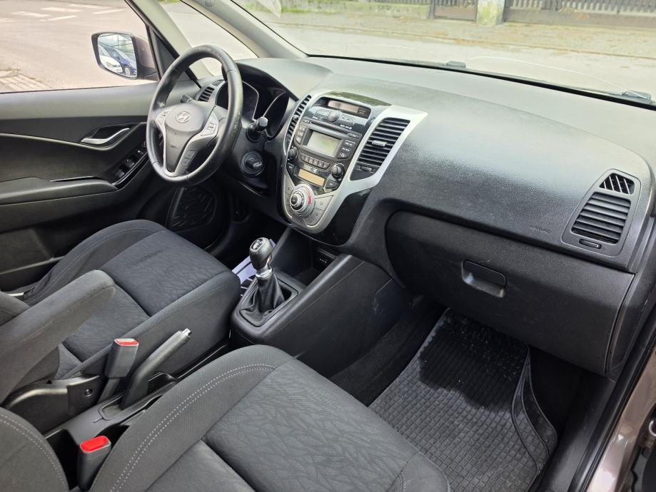 Hyundai ix20 1.4 CRDI // REG 1 GOD // KLIMA //, fotografija 17