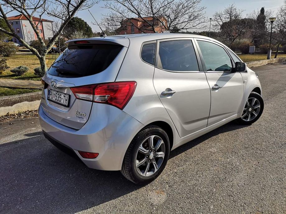 Hyundai ix20 фото
