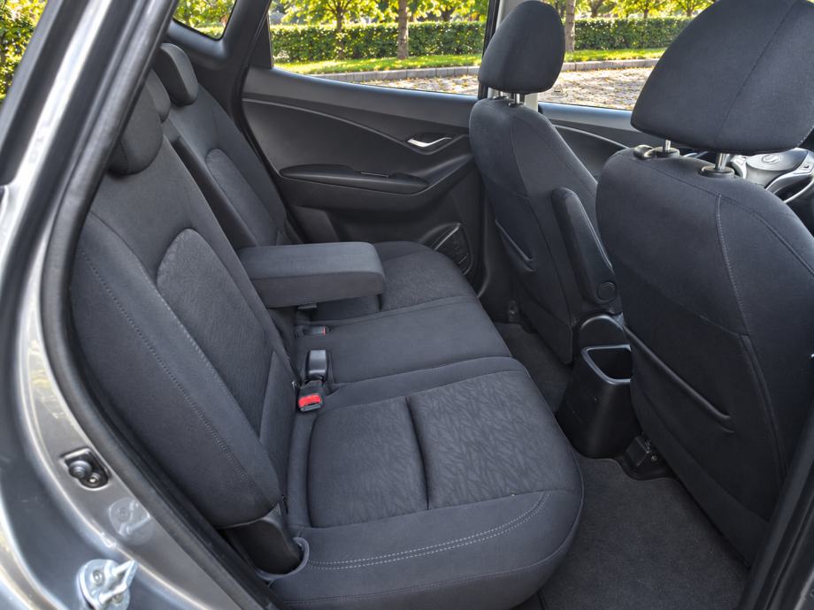 Hyundai ix20 1.6 CRDi - JESENSKI TJEDNI BON- LIMITED EDITION: PANORAMA, fotografija 11