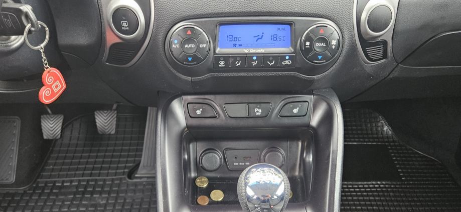 Hyundai ix35 1,6 GDI BENZIN HR VOZILO, fotografija 17