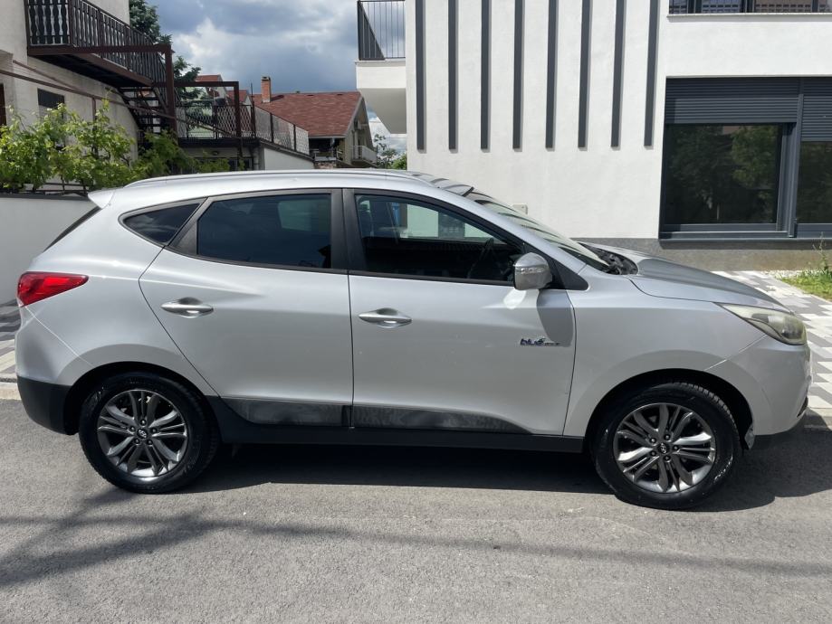 Hyundai ix35 1.7 CRDi (2015.) – Reg. 04/2027, ovlašteni servis, fotografija 2