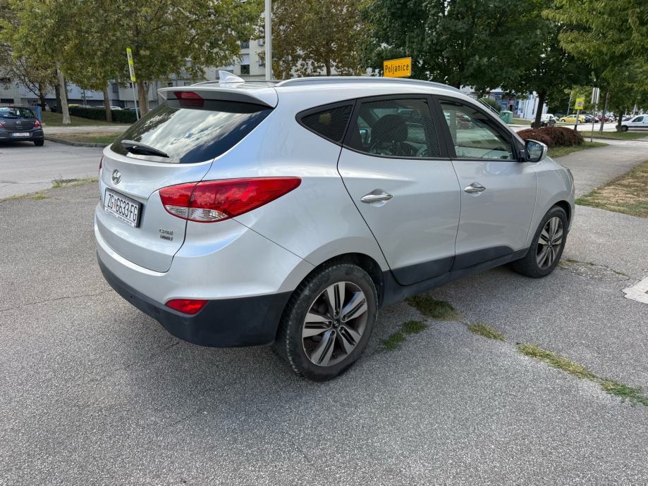 Hyundai ix35 2,0 CRDi automatik, fotografija 5
