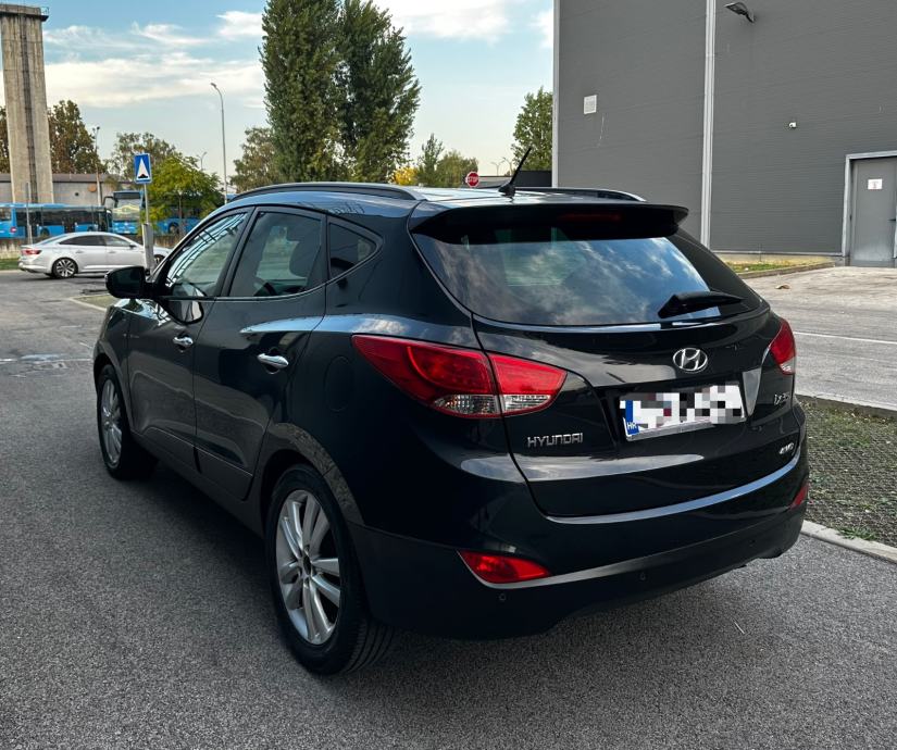 Hyundai ix35 2,0 GLS 4WD Automatik*Hr.Auto*Kamera*Koža*Odlično stanje*, fotografija 6