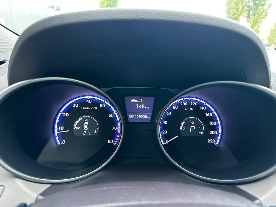 Hyundai ix35 2,0 GLS 4WD Automatik*Hr.Auto*Kamera*Koža*Odlično stanje*, fotografija 15