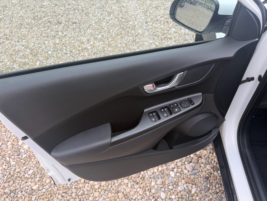 Hyundai Kona 1,6 GDI *HYBRID* *FACELIFT* *KAMERA* * *HR AUTO* *CARPLAY, fotografija 9