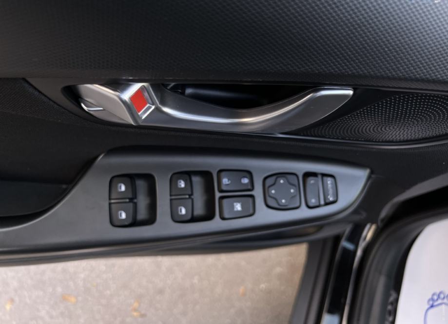 Hyundai Kona 1,6 T-GDI automatik, fotografija 20