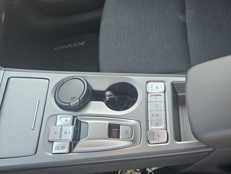 Hyundai Kona 39,2 kWh automatik, fotografija 3