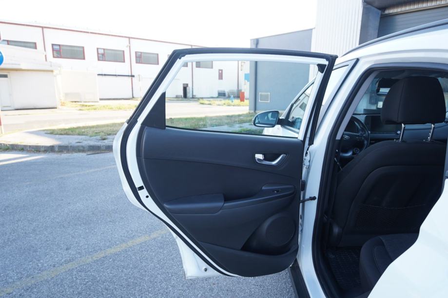 Hyundai Kona #SERVISNA#JAMSTVO#U SUSTAVU PDV-A#LEASING#, fotografija 12