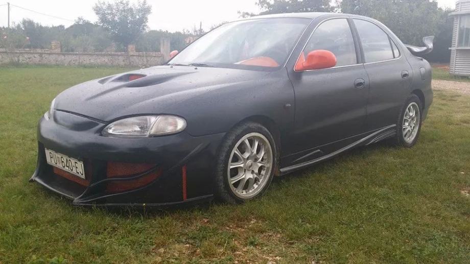 Hyundai lantra 1997