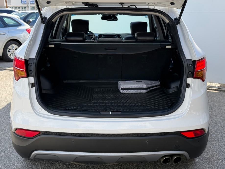 Hyundai Santa Fe 4WD 2,2 CRDi Style | 12MJ JAMSTVA, fotografija 17