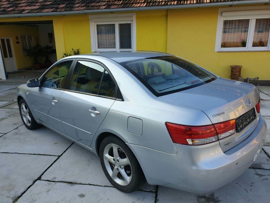 Hyundai sonata prestige