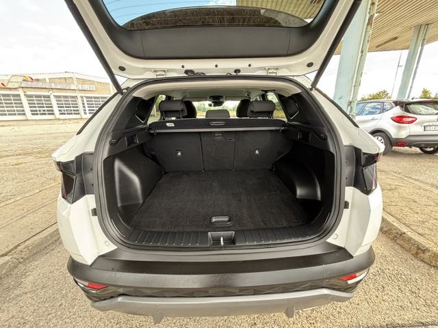 Hyundai Tucson 1,6 CRDi automatik, NAVI, SERVISNA, KAMERA, fotografija 17