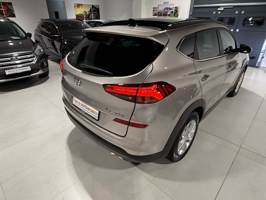 ⭐️HYUNDAI TUCSON 1.6 CRDI⭐️AUTOMATIK◼️PANORAMA◼️3 GODINE JAMSTVA✅⭐️, fotografija 8