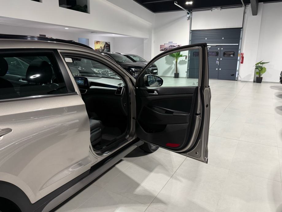 ⭐️HYUNDAI TUCSON 1.6 CRDI⭐️AUTOMATIK◼️PANORAMA◼️3 GODINE JAMSTVA✅⭐️, fotografija 13