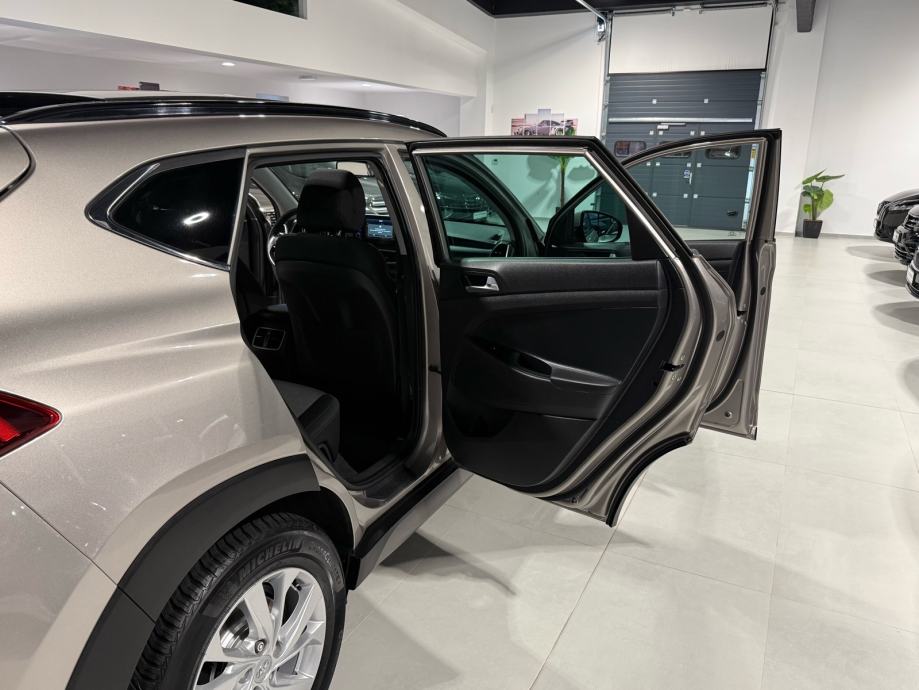 ⭐️HYUNDAI TUCSON 1.6 CRDI⭐️AUTOMATIK◼️PANORAMA◼️3 GODINE JAMSTVA✅⭐️, fotografija 17