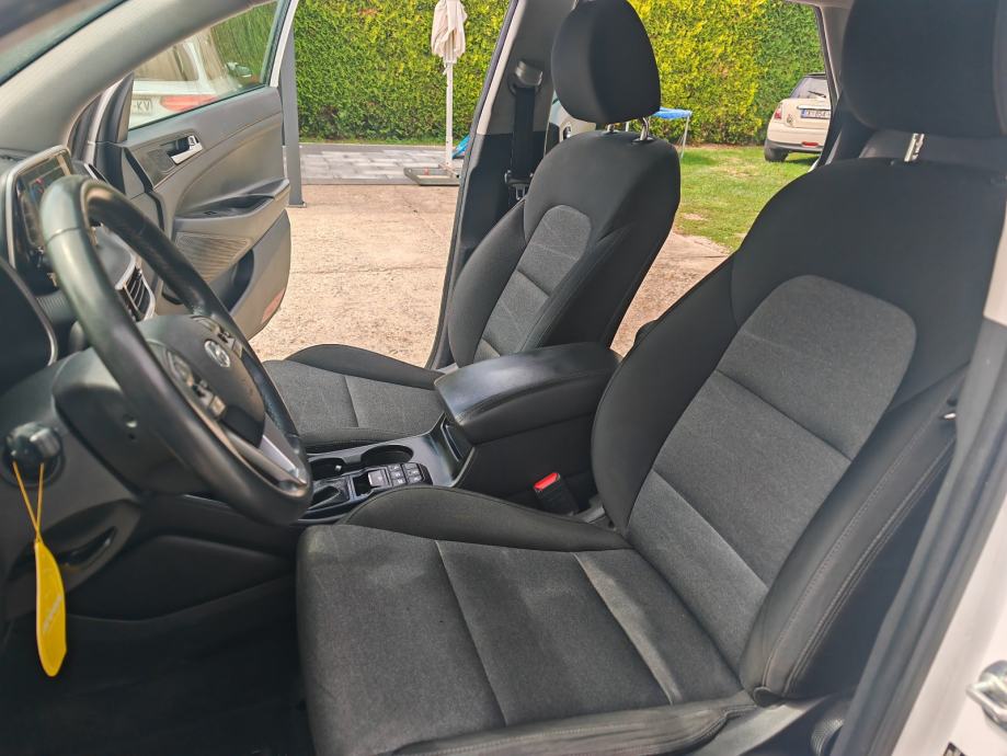 Hyundai Tucson 1,6 CRDi automatik, fotografija 16