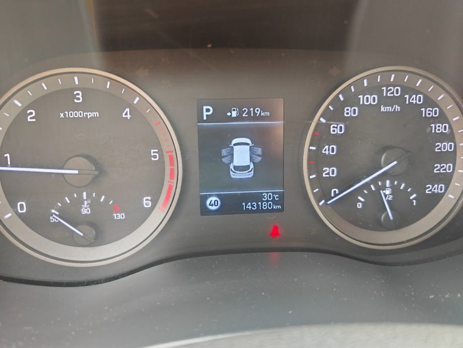 Hyundai Tucson 1,6 CRDi automatik, fotografija 13