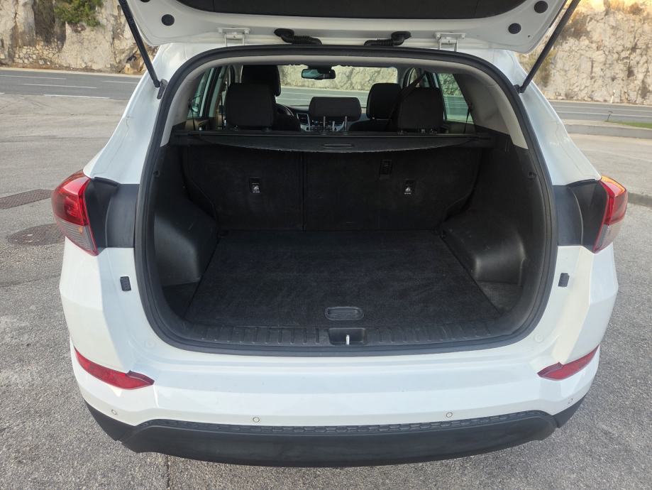 Hyundai Tucson 1,7 CRDi 2018 ** JAMSTVO !!, fotografija 20