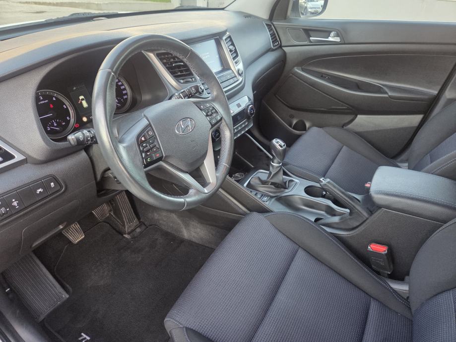 Hyundai Tucson 1,7 CRDi 2018 ** JAMSTVO !!, fotografija 13