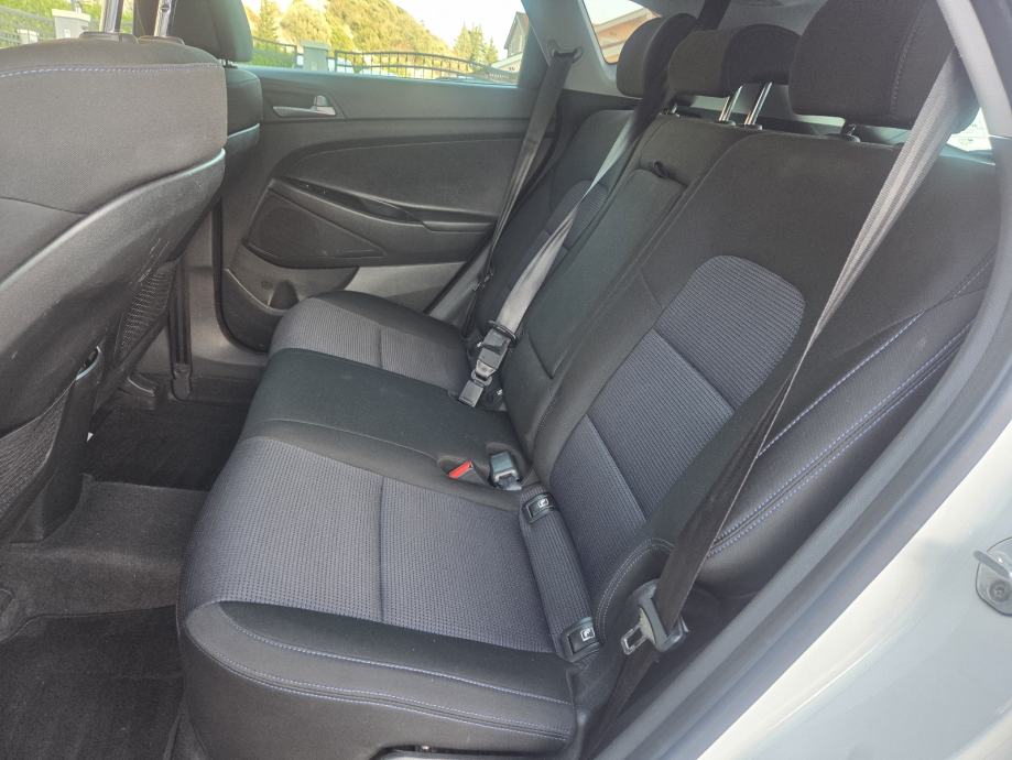 Hyundai Tucson 1,7 CRDi 2018 ** JAMSTVO !!, fotografija 19