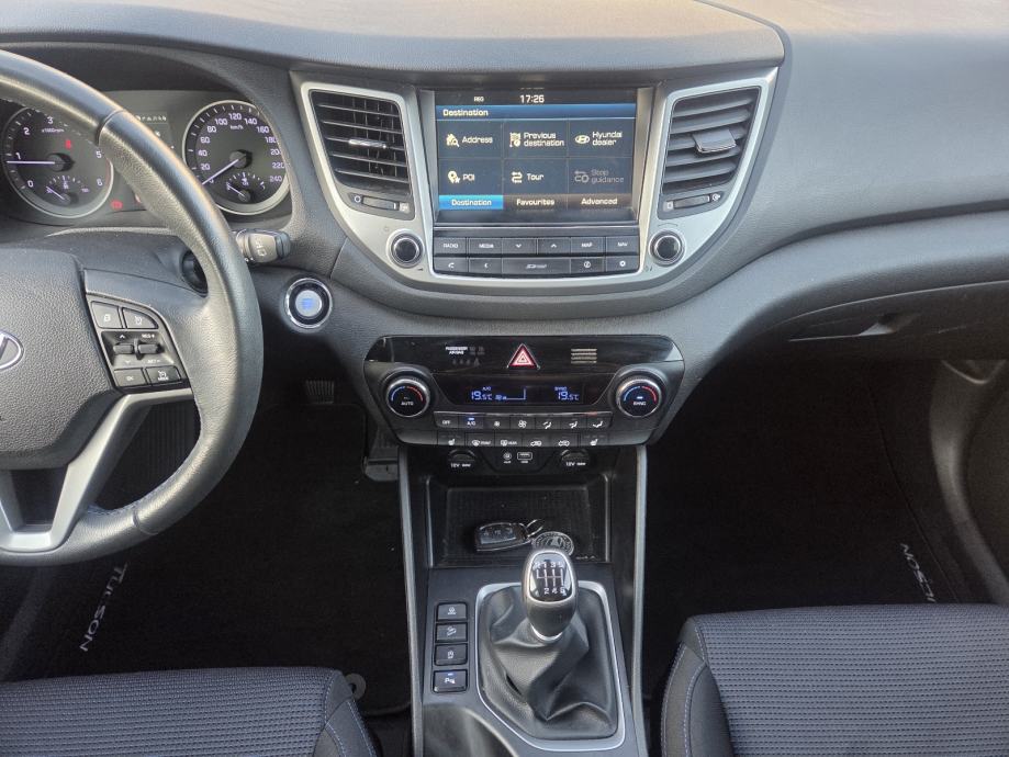 Hyundai Tucson 1,7 CRDi 2018 ** JAMSTVO !!, fotografija 17