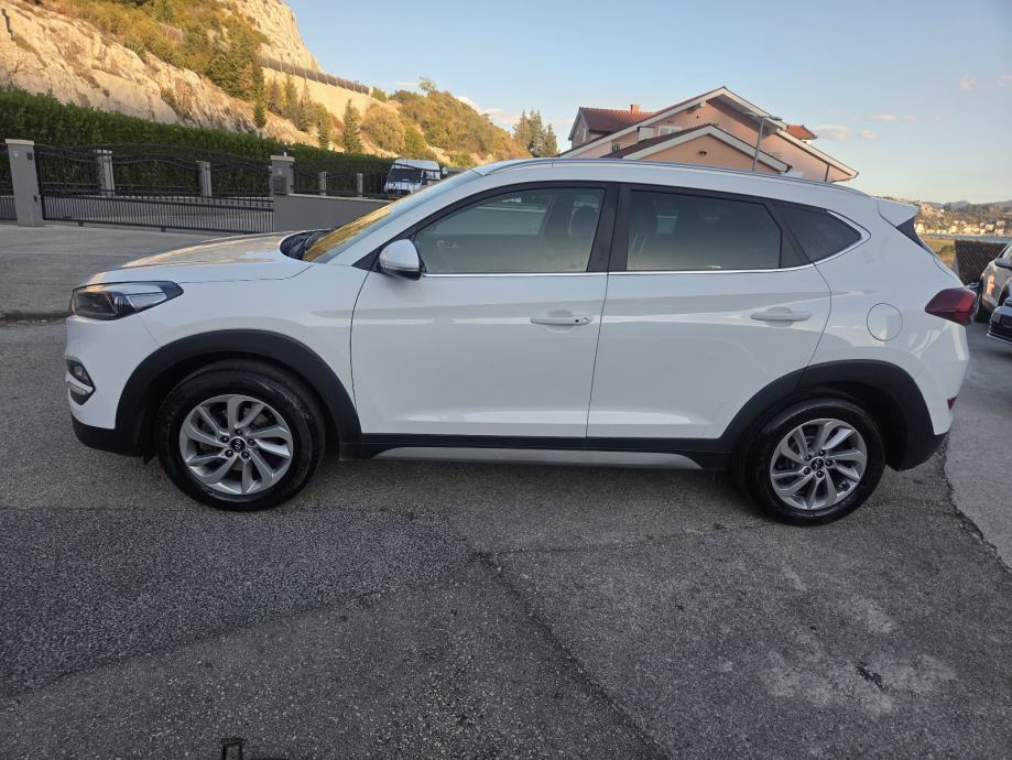 Hyundai Tucson 1,7 CRDi 2018 ** JAMSTVO !!, fotografija 10