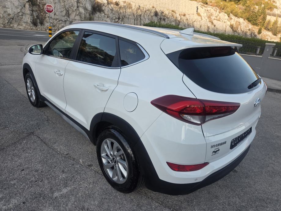 Hyundai Tucson 1,7 CRDi 2018 ** JAMSTVO !!, fotografija 9