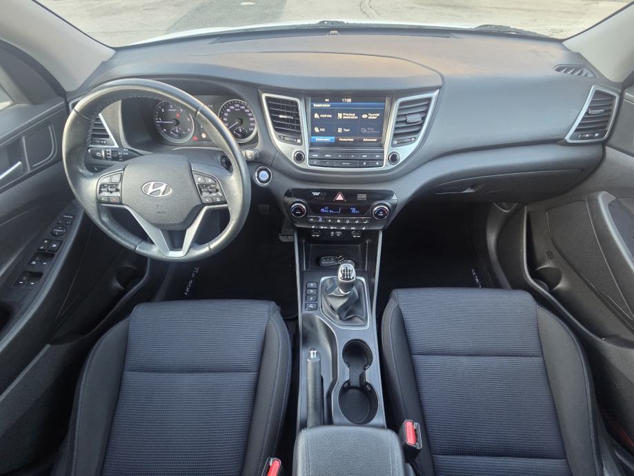 Hyundai Tucson 1,7 CRDi 2018 ** JAMSTVO !!, fotografija 15