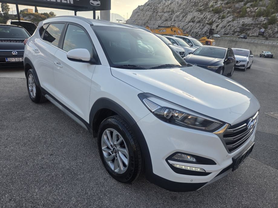 Hyundai Tucson 1,7 CRDi 2018 ** JAMSTVO !!, fotografija 3
