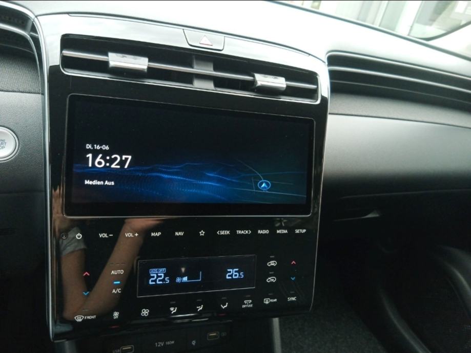 Hyundai Tucson 1,6 GDI 63TKM,SERV.,NAVI.,LED,ALU.,PDC,KAM.,VIRT.,TREND, fotografija 10