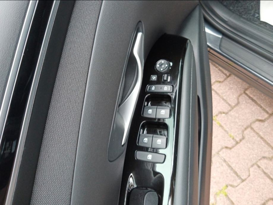 Hyundai Tucson 1,6 GDI 63TKM,SERV.,NAVI.,LED,ALU.,PDC,KAM.,VIRT.,TREND, fotografija 16
