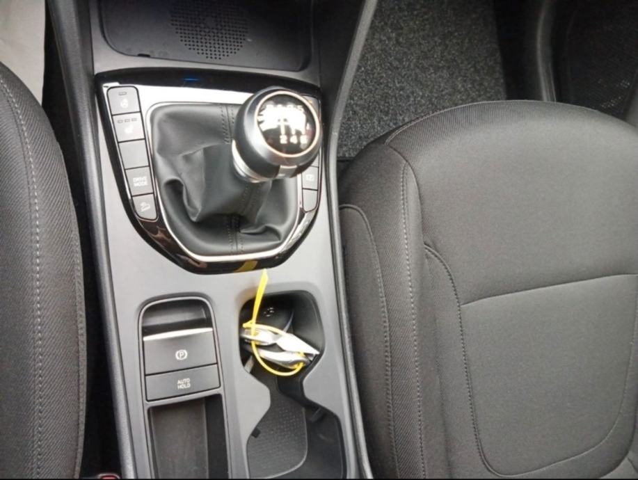 Hyundai Tucson 1,6 GDI 63TKM,SERV.,NAVI.,LED,ALU.,PDC,KAM.,VIRT.,TREND, fotografija 14