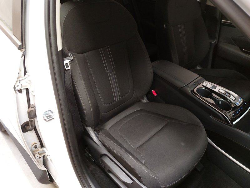 Hyundai Tucson 1.6 T-GDI automatik • 4x4 • digitalni instrumenti, fotografija 10