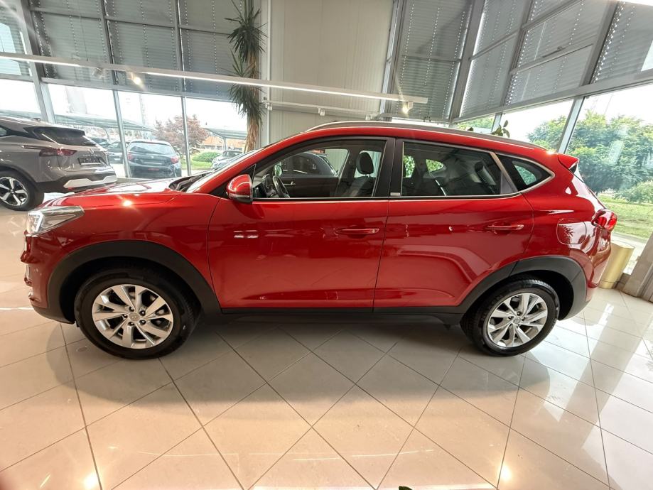 Hyundai Tucson 1,6 T-GDI NAVI KAMERA TOP STANJE, fotografija 4