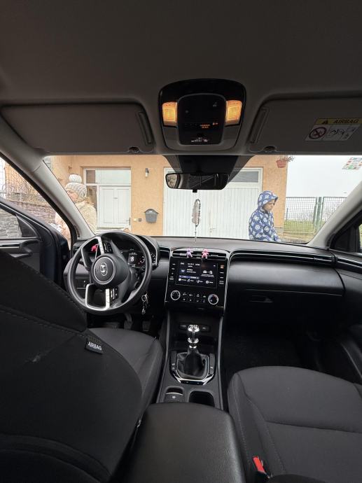 Hyundai Tucson 1,6T registriran do 7/27, fotografija 8