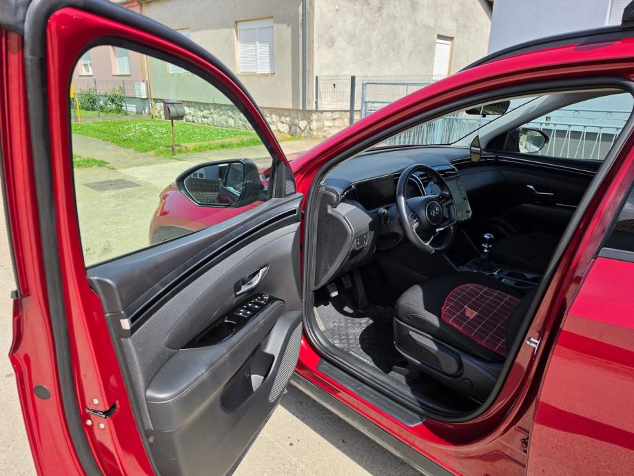 Hyundai Tucson 1,6T samo 32000 km. Vlasnik prodaje osobno! AKCIJA!, fotografija 9
