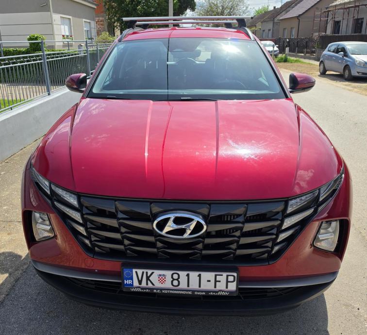 Hyundai Tucson 1,6T samo 32000 km. Vlasnik prodaje osobno! AKCIJA!, fotografija 2