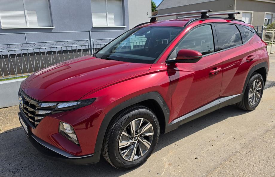 Hyundai Tucson 1,6T samo 32000 km. Vlasnik prodaje osobno! AKCIJA!, fotografija 3