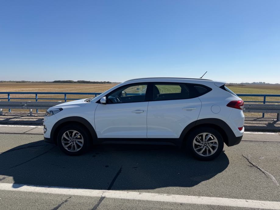 Hyundai Tucson 1.7 CRDI 2015., fotografija 7