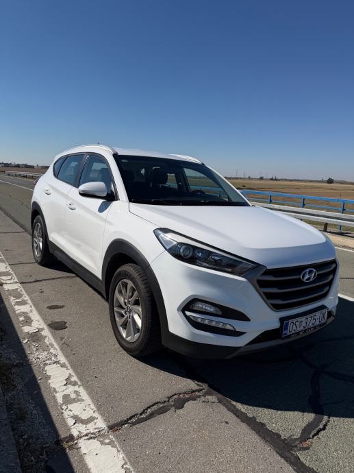 Hyundai Tucson 1.7 CRDI 2015., fotografija 8